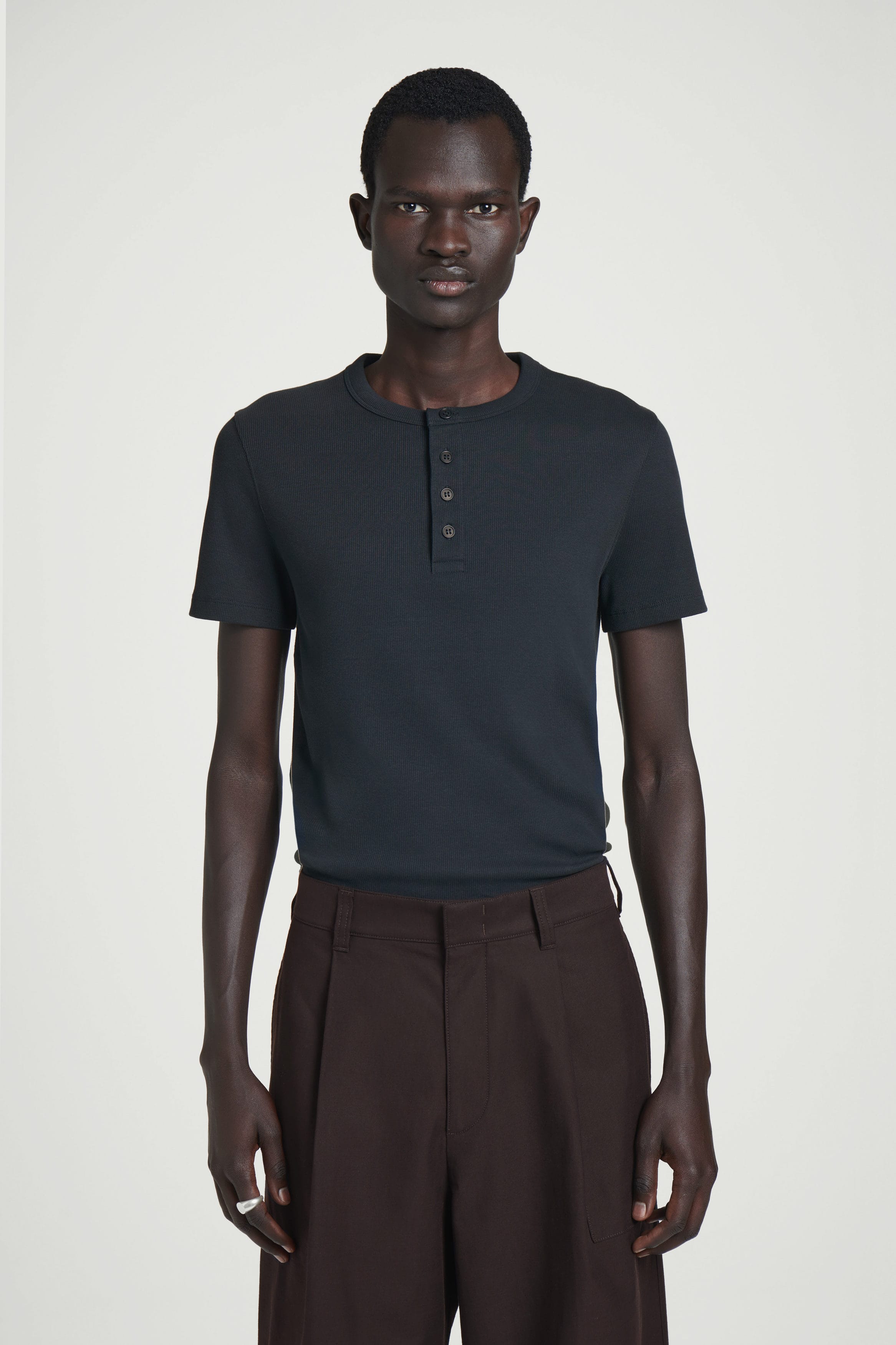 COS スリムフィットリブTシャツ XS 2枚セット SLIM RIBBED T-SHIRT スリムフィットリブTシャツ｜COS コス 公式